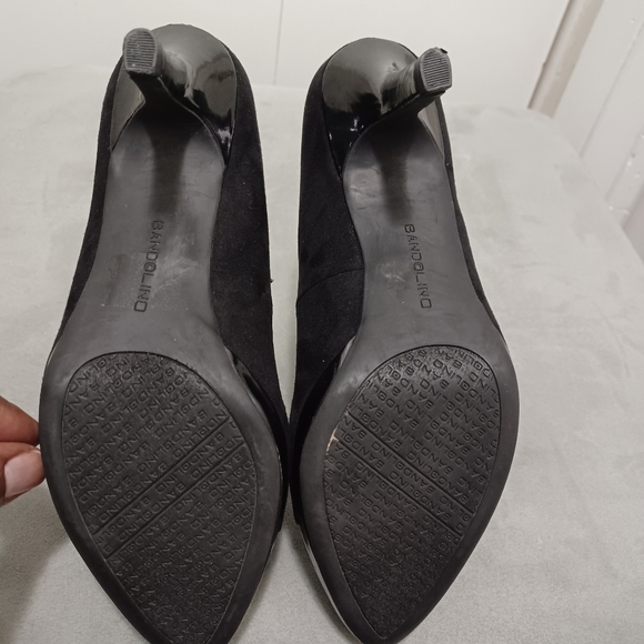 Bandolino Black Suede Heels with Patent Leather Toe - Picture 4 of 4